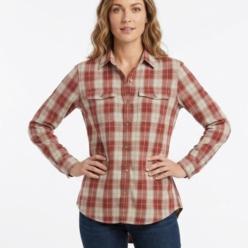 G.H. Bass & Co. Button Down Shirt Red Plaid Long Sleeve Pocket - Small